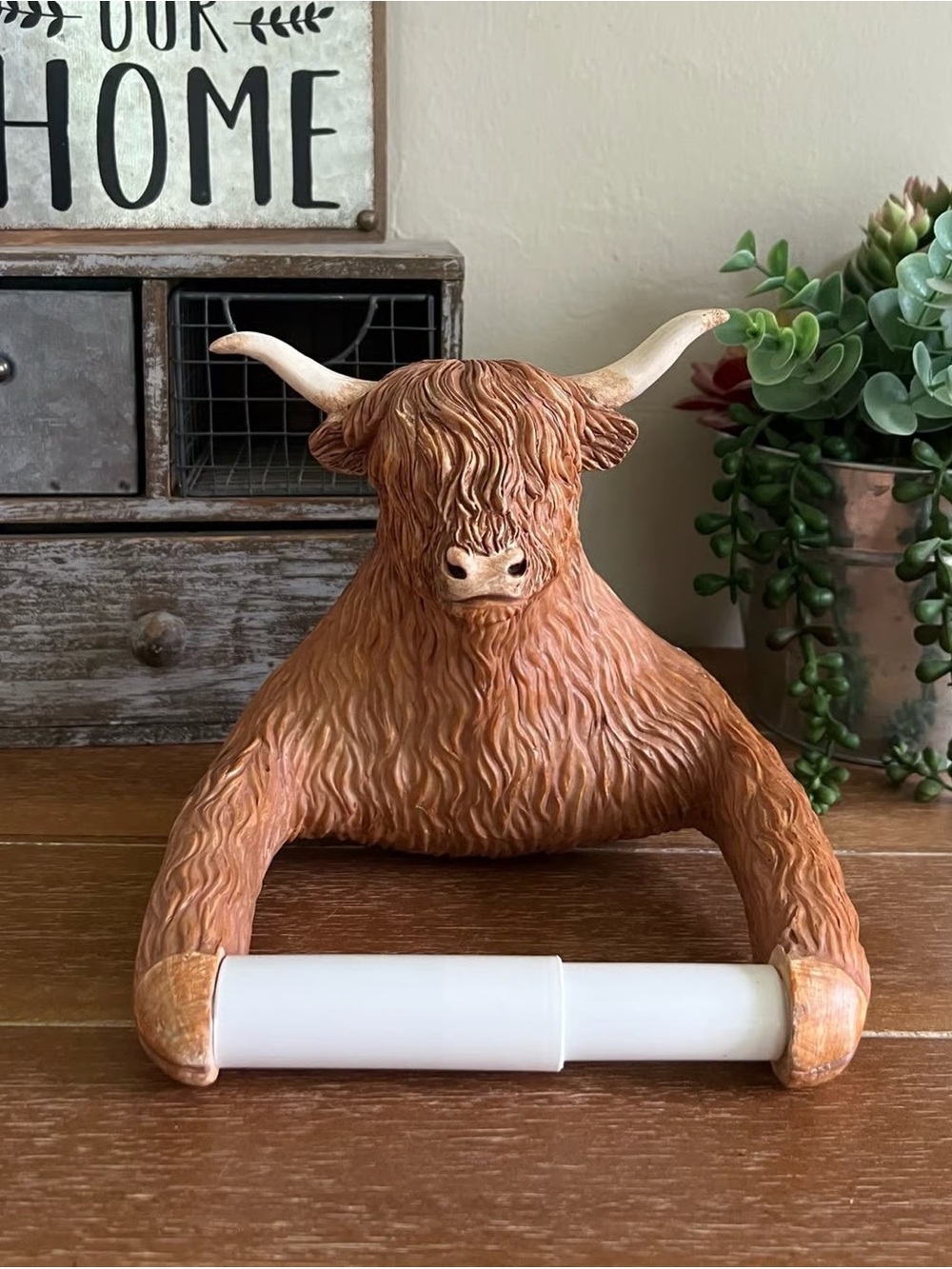 New Boho Farmhouse Highland Cow Decorative Toilet Paper Holder